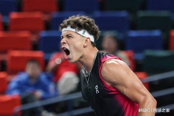 门槛被进一 门槛被进一